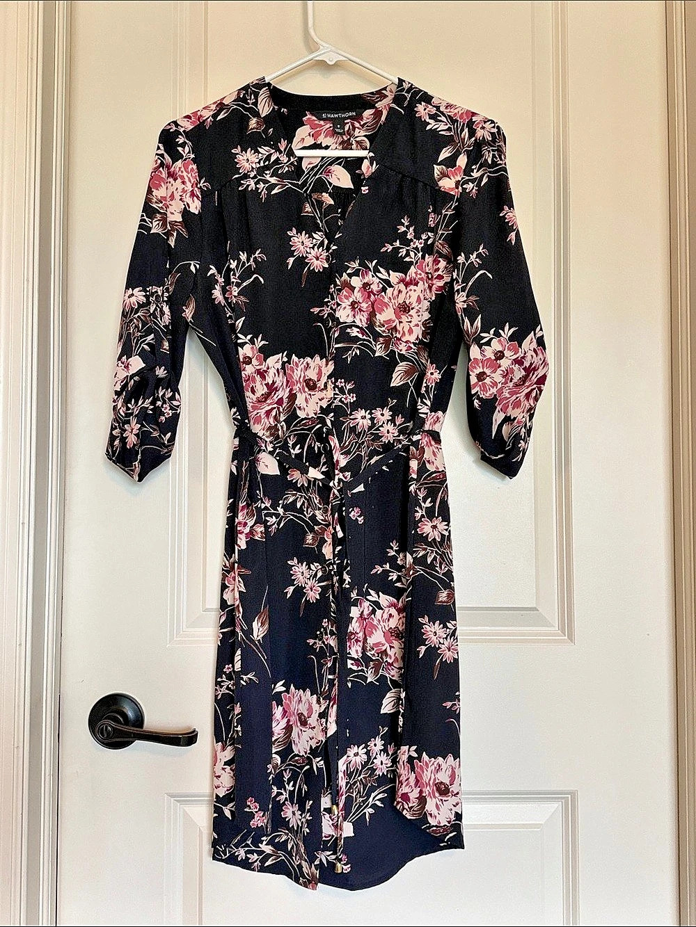Hawthorn Floral Mini Dress in Navy Blue & Pink Size Medium